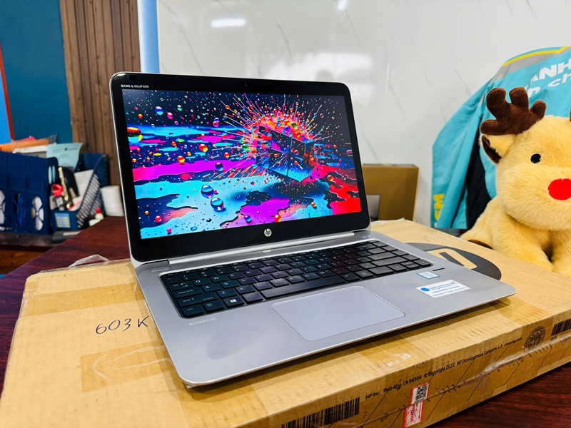 HP Elitebook Folio 1040 G3 (Core i5 6300U, 8GB, 256GB, 14 inch, QHD, Touch)-1