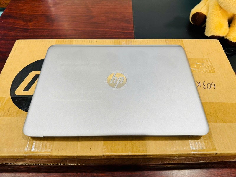 HP Elitebook Folio 1040 G3 (Core i5 6300U, 8GB, 256GB, 14 inch, QHD, Touch)-13