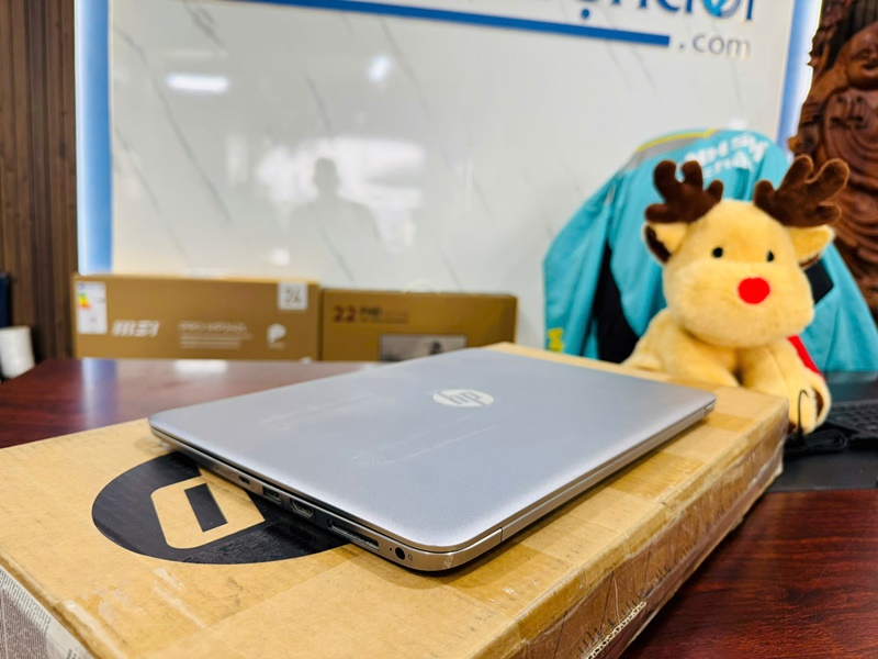 HP Elitebook Folio 1040 G3 (Core i5 6300U, 8GB, 256GB, 14 inch, QHD, Touch)-14