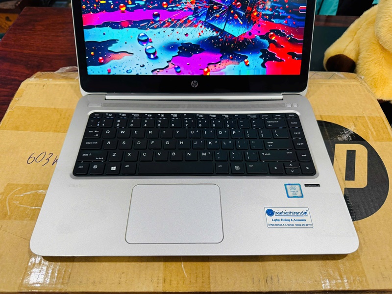 HP Elitebook Folio 1040 G3 (Core i5 6300U, 8GB, 256GB, 14 inch, QHD, Touch)-3