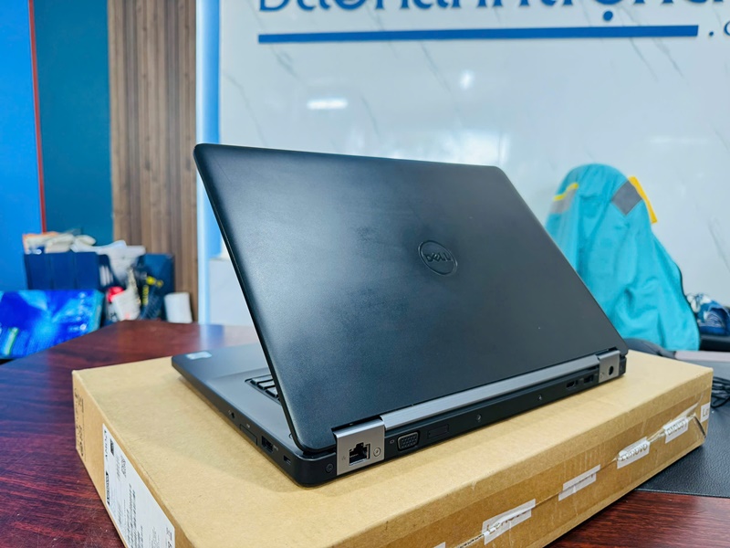 Dell Latitude E5470 (Core i7 6820HQ, 8GB, 256GB, 14 inch, FHD)-11