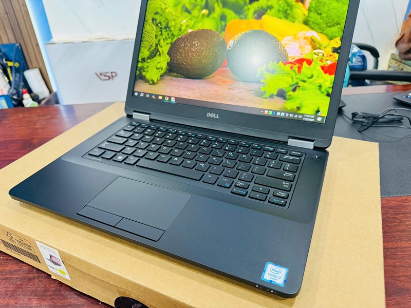 Dell Latitude E5470 (Core i7 6820HQ, 8GB, 256GB, 14 inch, FHD)-7