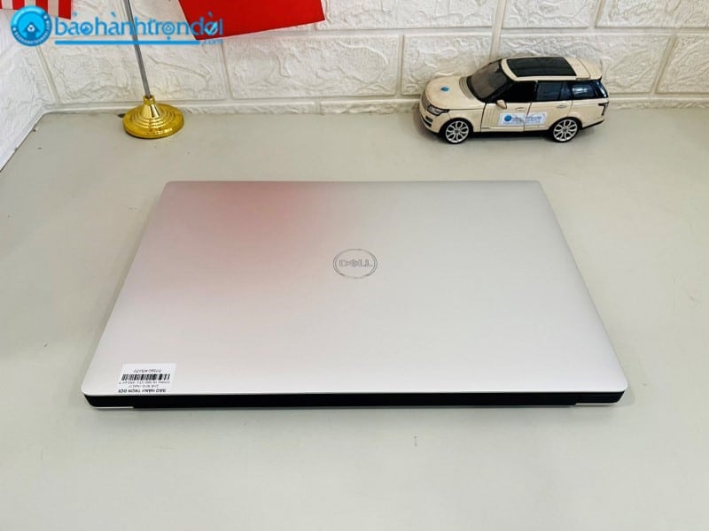 thiết kế Dell xps 15 7590