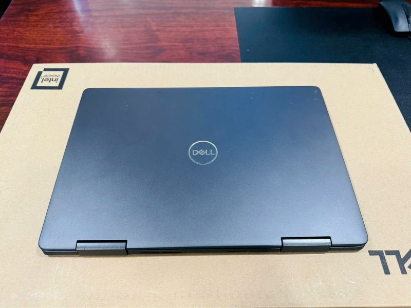 Dell Inspiron 7386 2 in 1 (Core i7 8565U, 16GB, 256GB, 13.3 inch, 4K UHD, Touch)-14