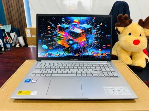 ASUS Vivobook 15 X1504VA (Core 5 120U, 16GB, 512GB, 15.6 inch, Full HD)