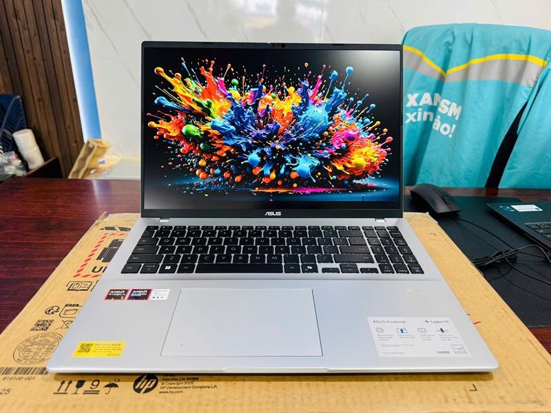 ASUS Vivobook 16 M1607KA (Ryzen AI 7 350, 16GB, 512GB, 16 inch, WUXGA)