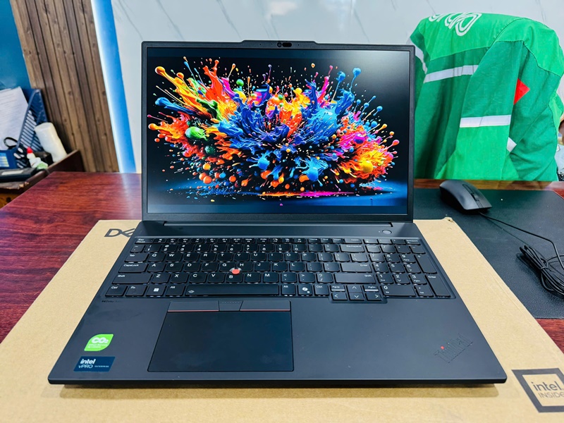 Lenovo ThinkPad P16s Gen 3 (Ultra 7 165H, 16GB, 512GB, 16 inch, WUXGA)