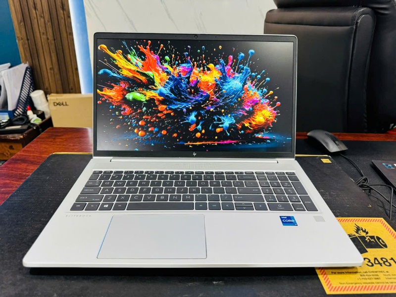 HP EliteBook 650 G10 (Core i7 1365U, 16GB, 256GB, 15.6 inch, Full HD)